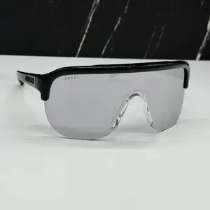 Gucci | Accessories | New Gucci Mask Sunglasses Authentic  display picture 2